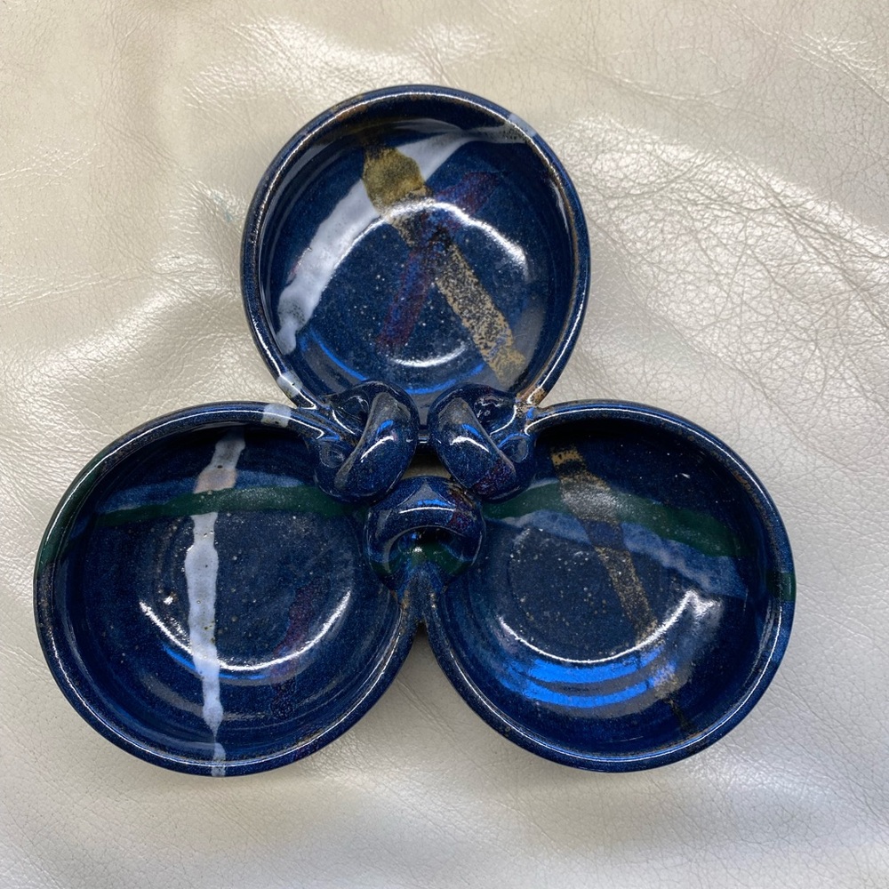 Pottery Condiments Serving dish bowl 3 compartments